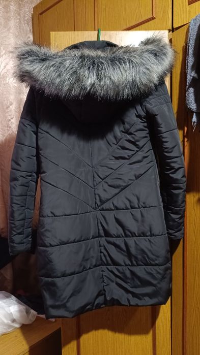 Зимова куртка, чорна