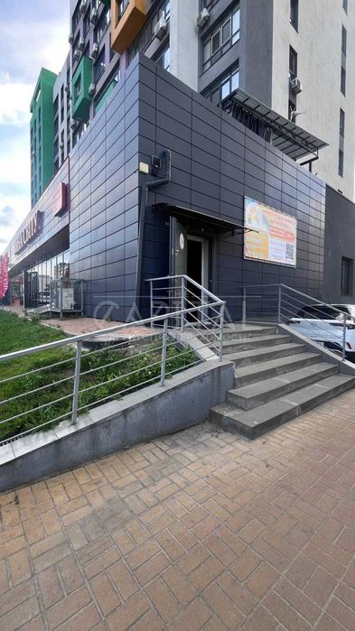 Продаж Комерційне приміщення вільного призначення — 205,4 м², цоколь