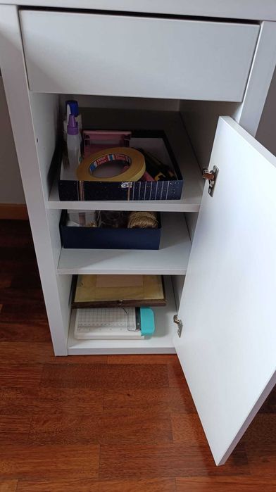Secretária IKEA MICKE Branca com Estante – Muito Bom Estado