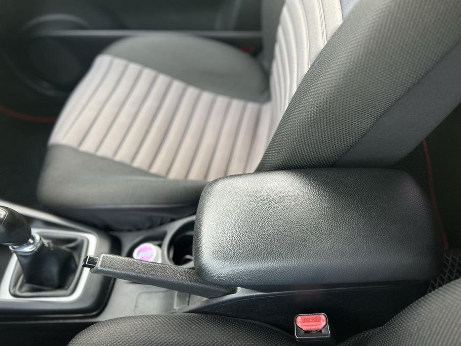 Kia Ceed 2009 червона
