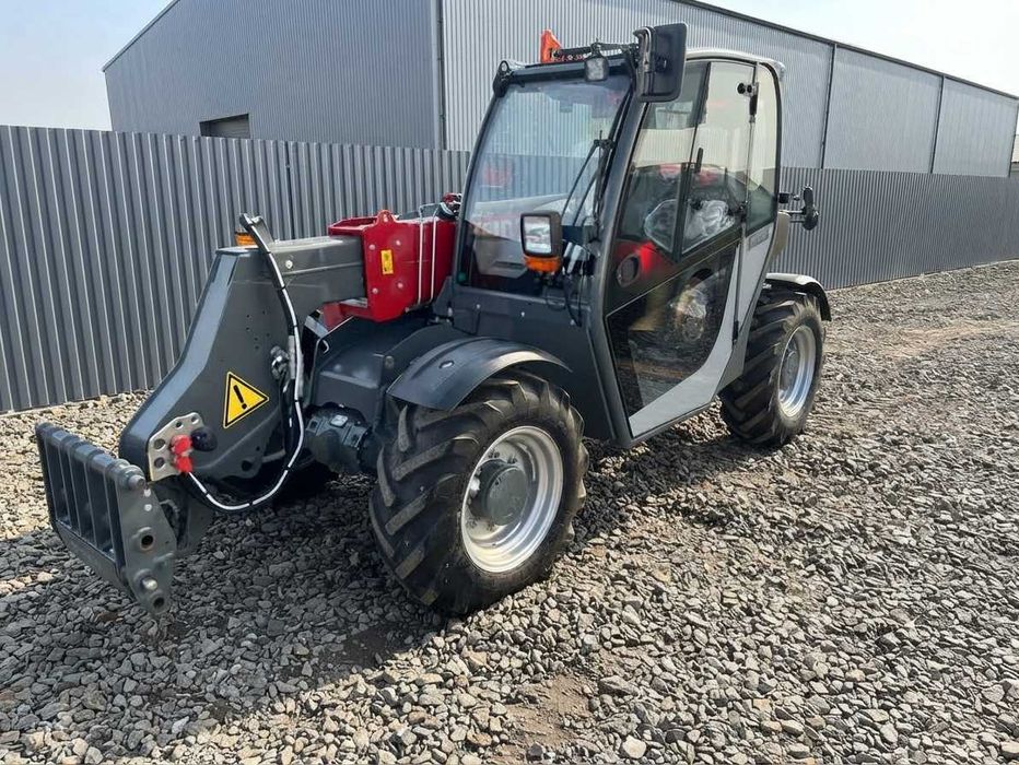 Новий телескопічний погрузчик Weidemann T5522
