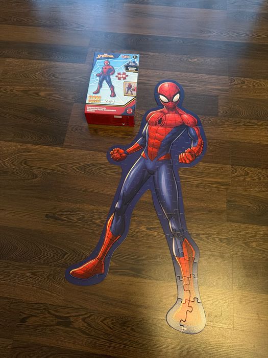 Puzzle  spider-Man.  4+