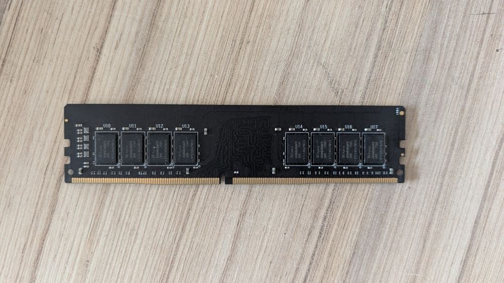 Модуль пам'яті для комп'ютера eXceleram DDR4 16GB 2666 MHz (E416269A)