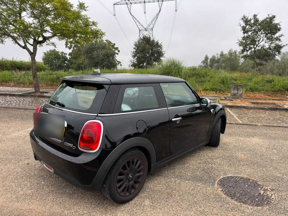 MINI Cooper D 2015 | 122.000 km