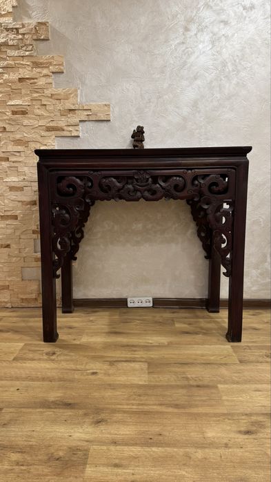 Консоль „Шінуазрі“ Франція