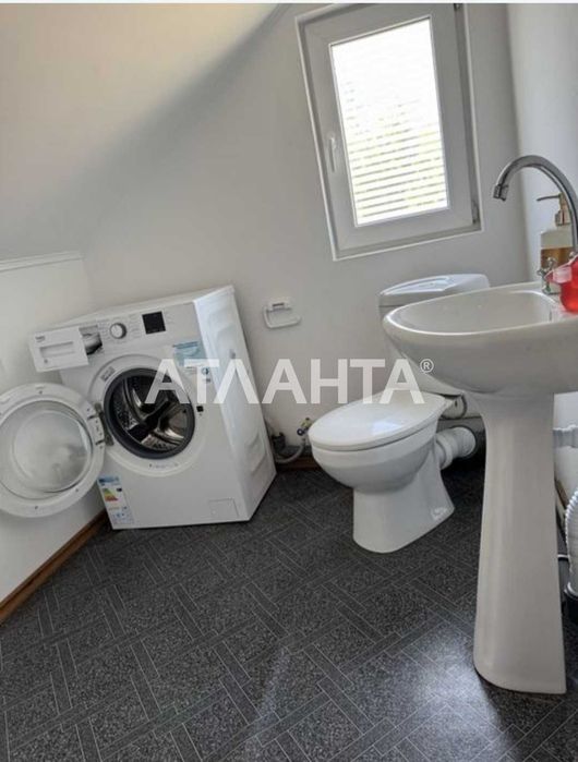 Роскошный дом в Новой Дофиновке, расположенный недалеко от моря.