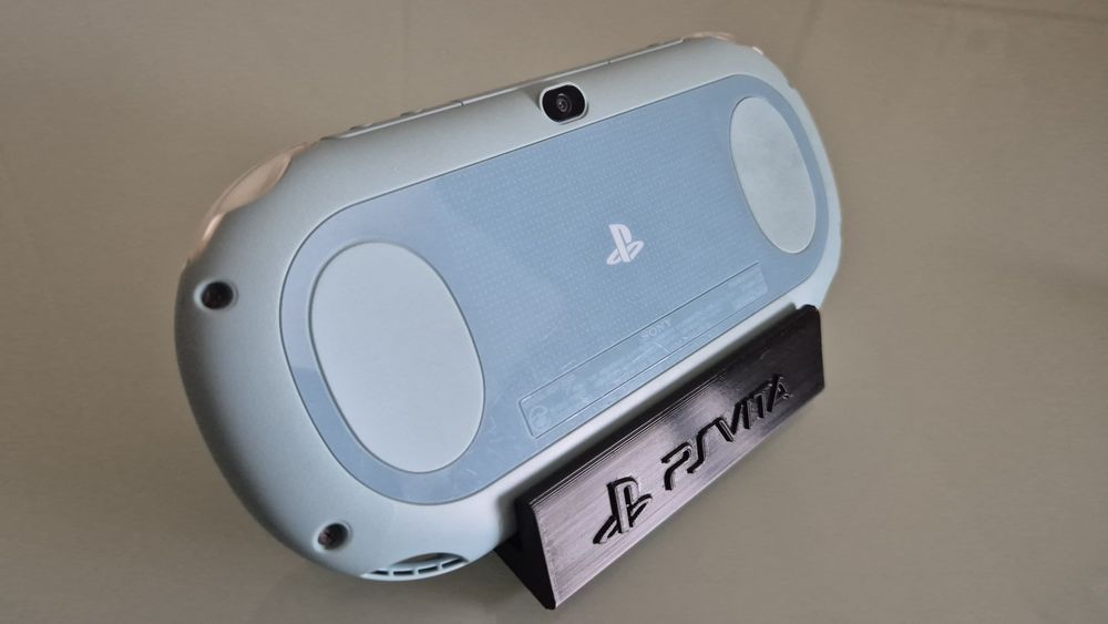 Ps vita slim com jogos instalados.