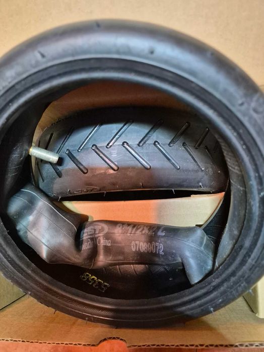 Покришка з камерою на електросамокат