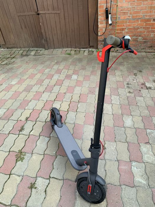 Продам електро самокат: Xiaomi m365