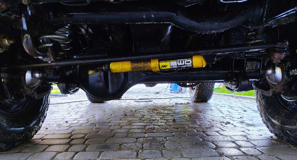 Nissan Patrol  6.5 L V8  Y61