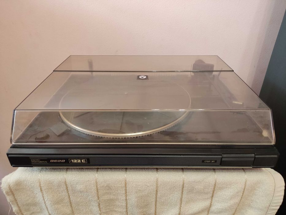 Продаю програвач платівок Вега 122С (дефект)