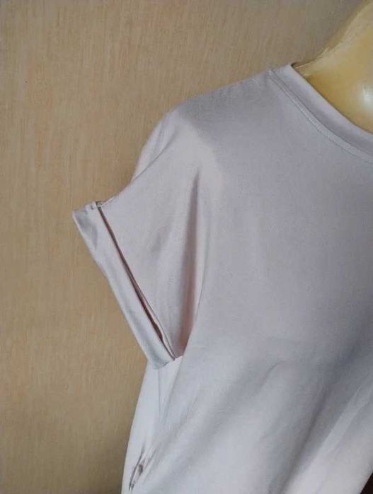 Pudrowa sukienka t-shirtowa oversize z kieszeniami | Koszulkowa długa tunika basic M/L