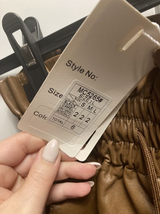 Spodenki z eko skóry rozmiar L