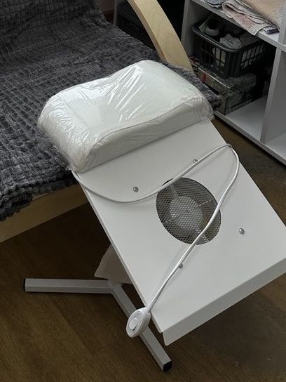 Вытяжка с подставкой для педикюра