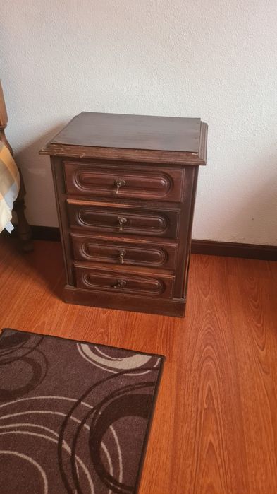 Conjunto 2 mesas de cabeceira