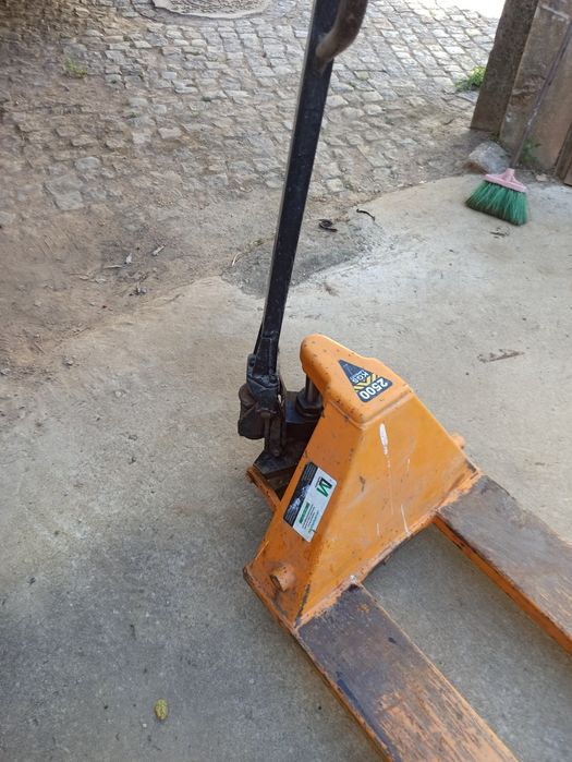 Porta paletes manual