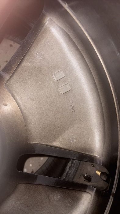 19 cali – 4 oryginalne felgi aluminiowe Kia EV6 bicolor TPMS