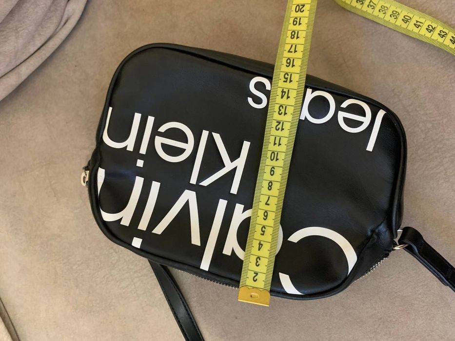 Продам сумочку Calvin Klein Jeans дуже крута