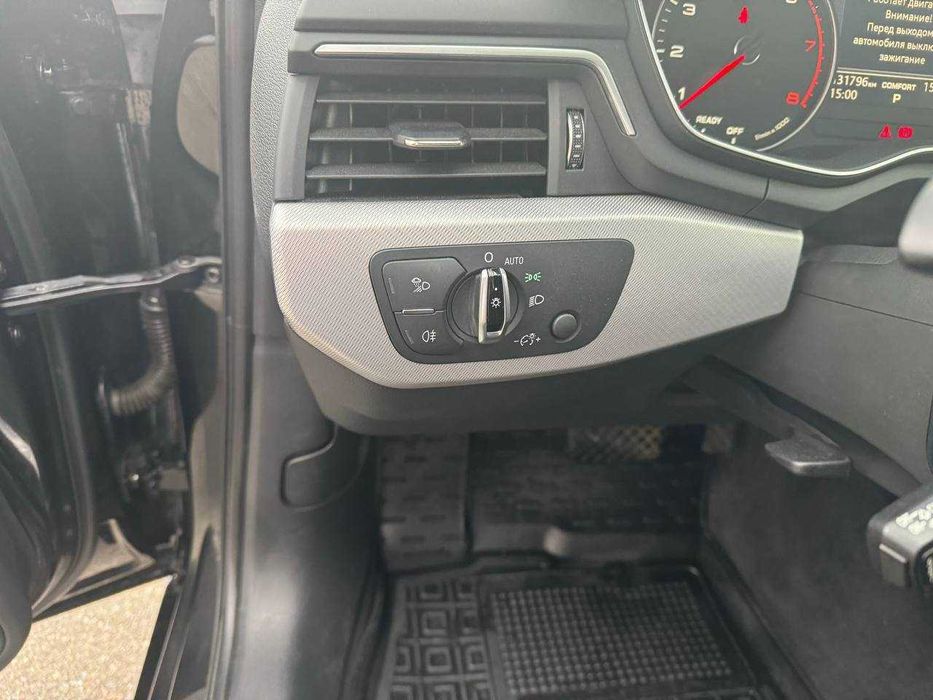 AUDI A4 B9 2.0 TFSI 2016