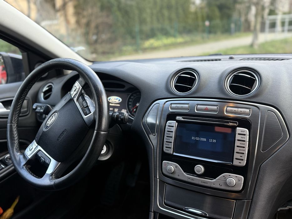 Ford Mondeo 2010 2.0 Beznyna wersja Titanium Kombi