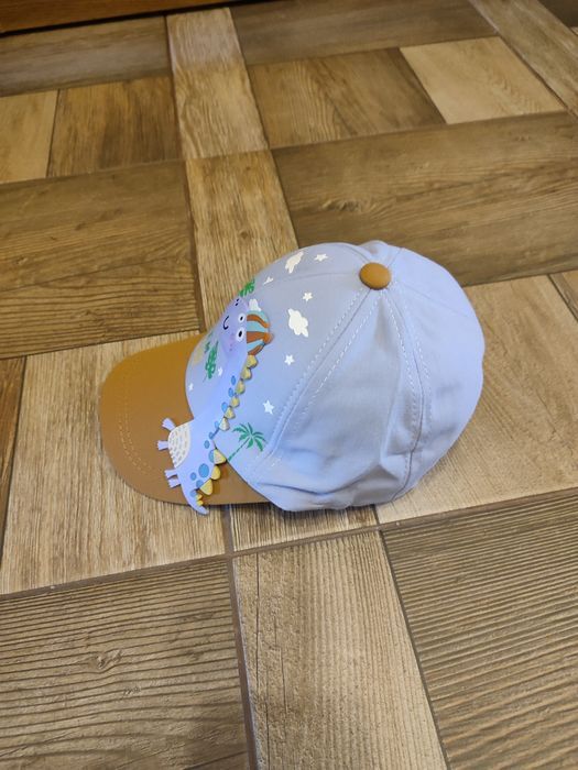 Nowa czapka z daszkiem dla dziecka jak Dinozaur