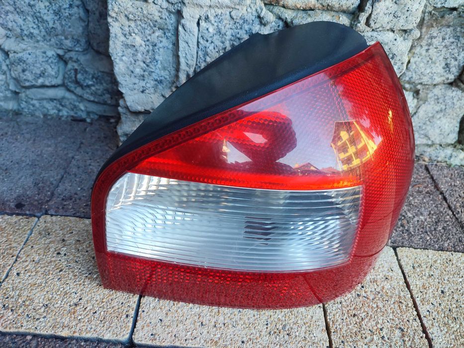 Lampa Tylna Prawa Audi A3 8L