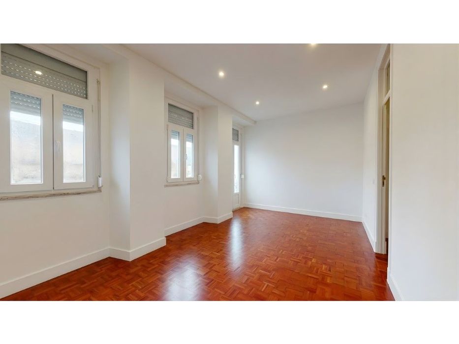 Apartamento T2 em Alcântara