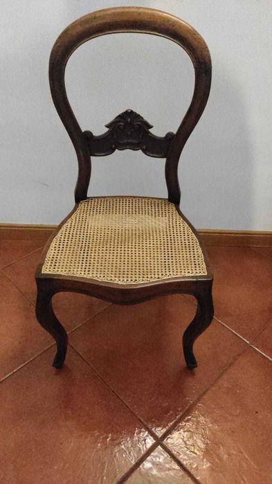 Cadeiras em palhinha