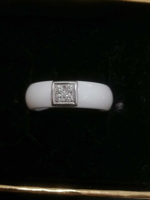 Anel cerâmica com diamantes Tam. 14