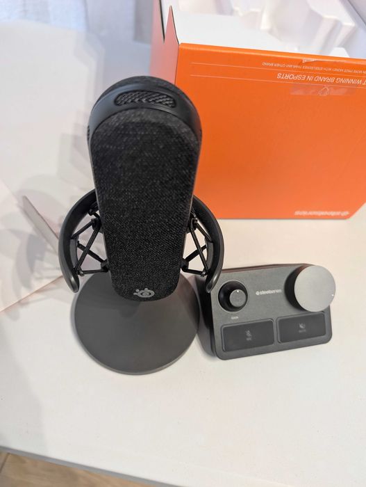Mikrofon SteelSeries Alias Pro - używany, w pełni sprawny