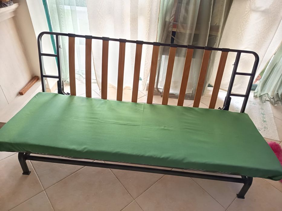 Estrutura de sofá cama