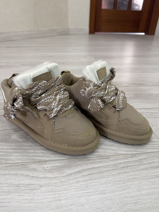 Кросівки зимові уггі