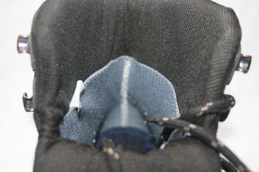 Трекінгові  черевики  роз. 42  уст.26.5см.