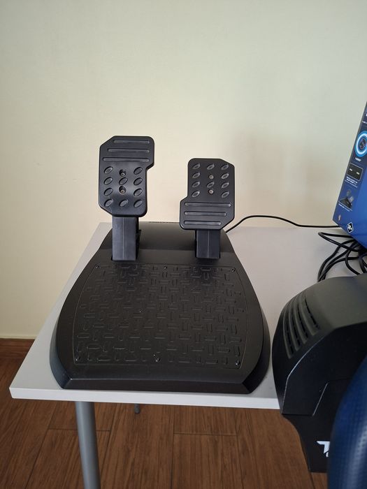 Volante Thrustmaster T150