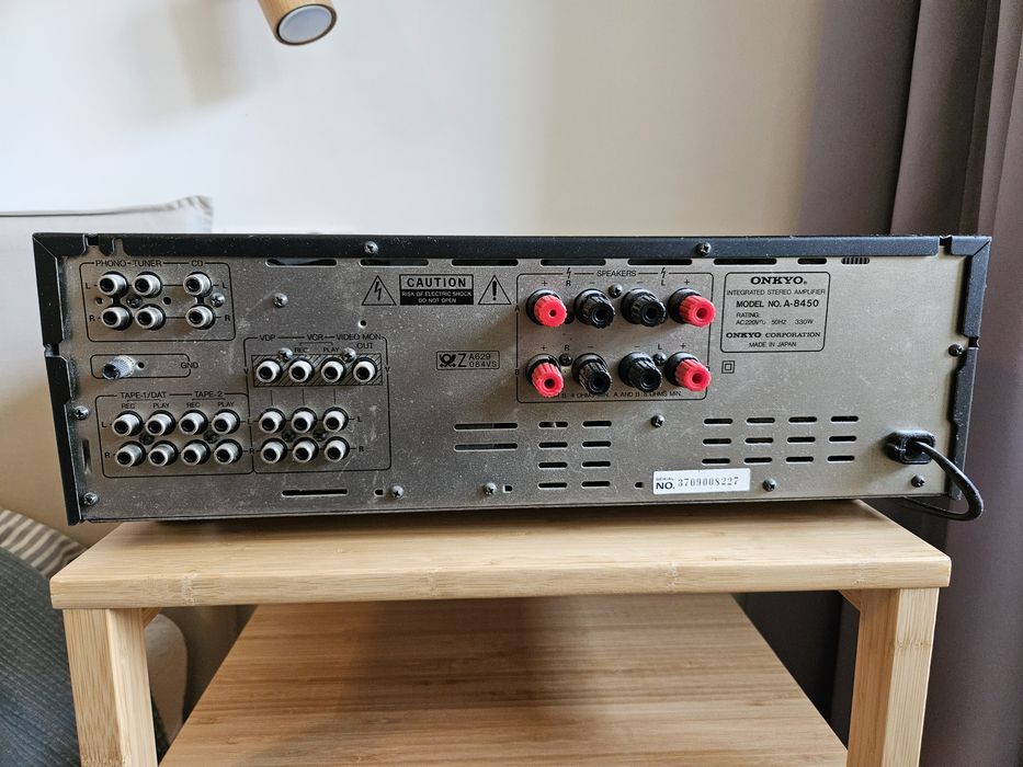 Onkyo INTEGRA 8450 wzmacniacz stereo z lat 80