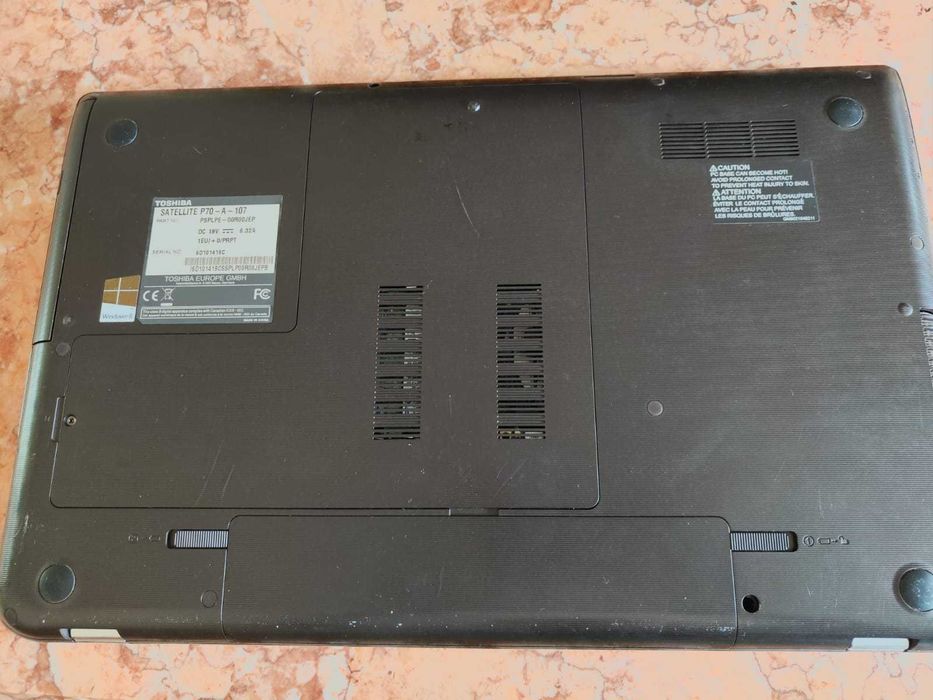 Portátil Toshiba Satellite P70 (para peças)