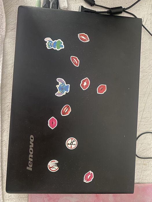 Ноутбук Lenovo .