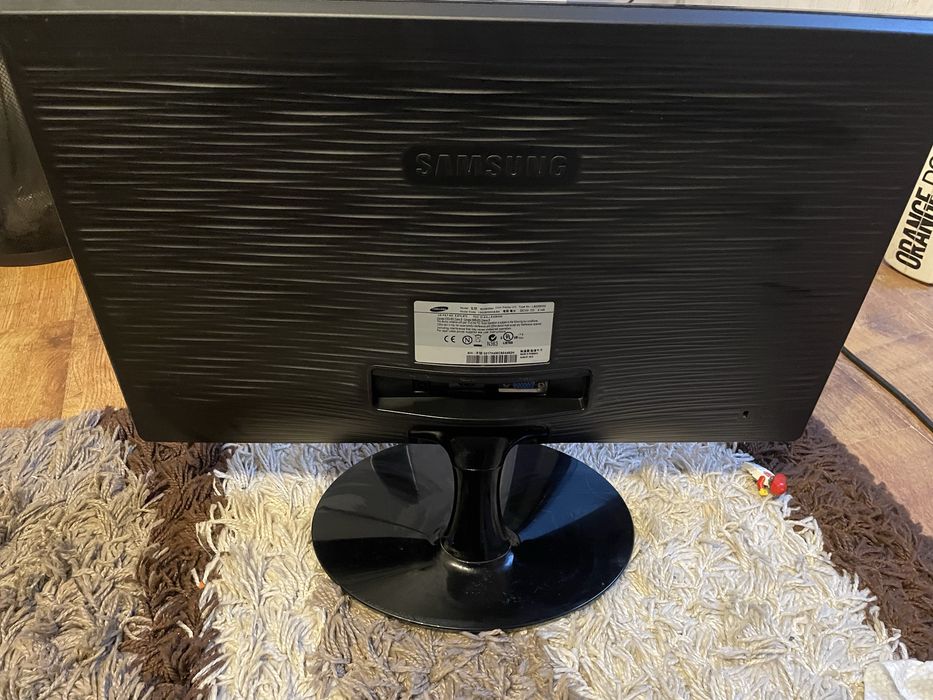 Monitor samsung led s22b300