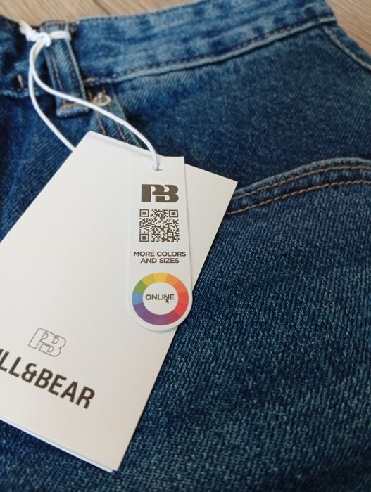 Ноаа джинсова юбка Pullbear. Колір як на першому фото розмір 38