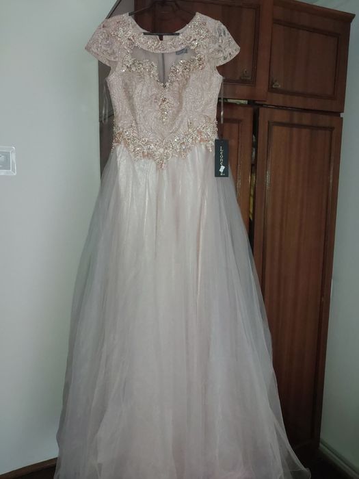 Вечірні Весільні Сукні Плаття Нові 48-50розмір