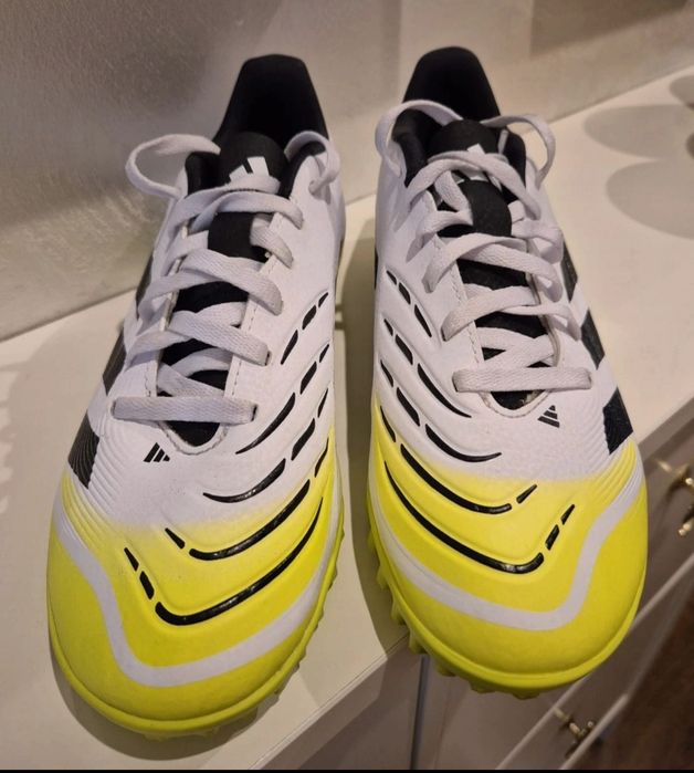 Sapatilhas Turf Adidas