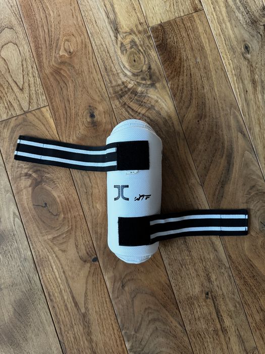 Ochraniacze na przedramienia JC do taekwondo