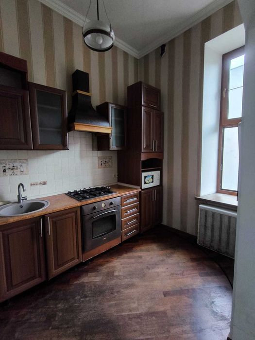 Продаж 2к квартири Бульвар Тараса Шевченка 48А Історичний Центр Царський будинок Без Комісії ТОП