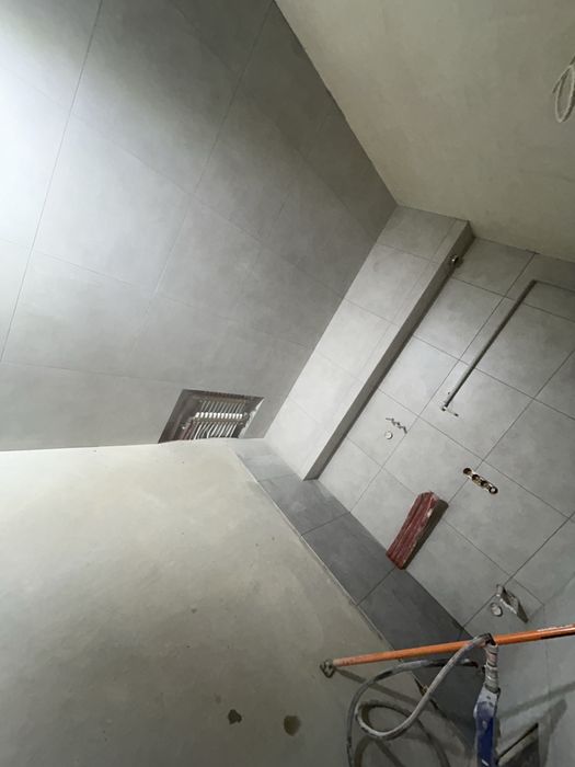 Glazurnik , łazienki , wykonczenia