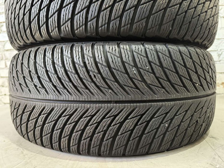 Зимові шини Michelin 225/45 R18
