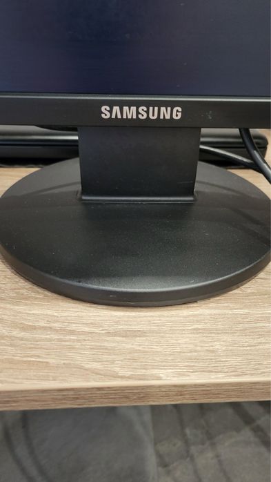 Продам монитор Samsung SyncMaster 2043NW (20")