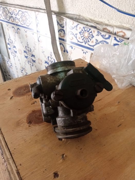 Varias peças de motorizada