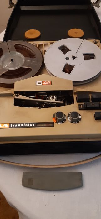 Magnetofon Tesla B42 szpulowy