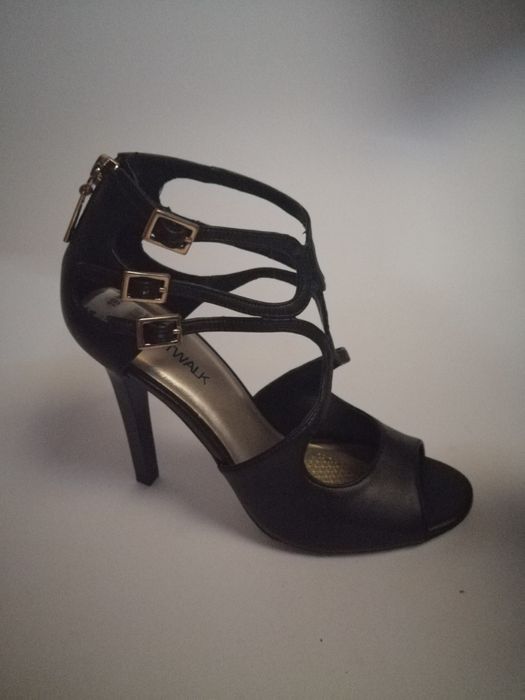 Sandały na szpilce catwalk jak tamaris