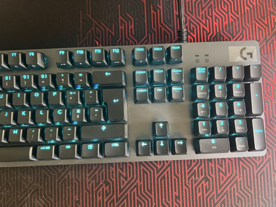 Vende-se Teclado Mecânico Logitech G512